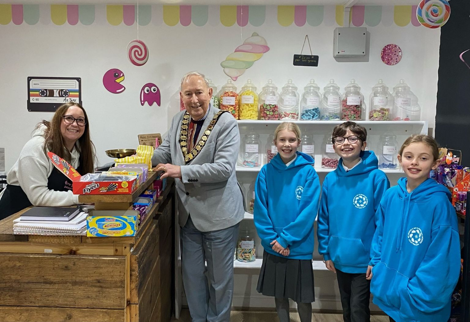 Mayor at Retro Zo's Sweets 