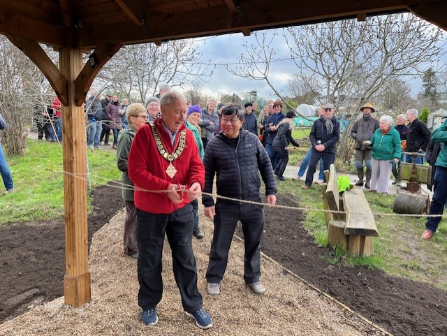 Mayor opens new community gazebo at Quakers Hall Lane Allotments